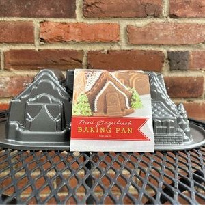 Nordic Ware Mini Gingerbread House Duet Pan - New